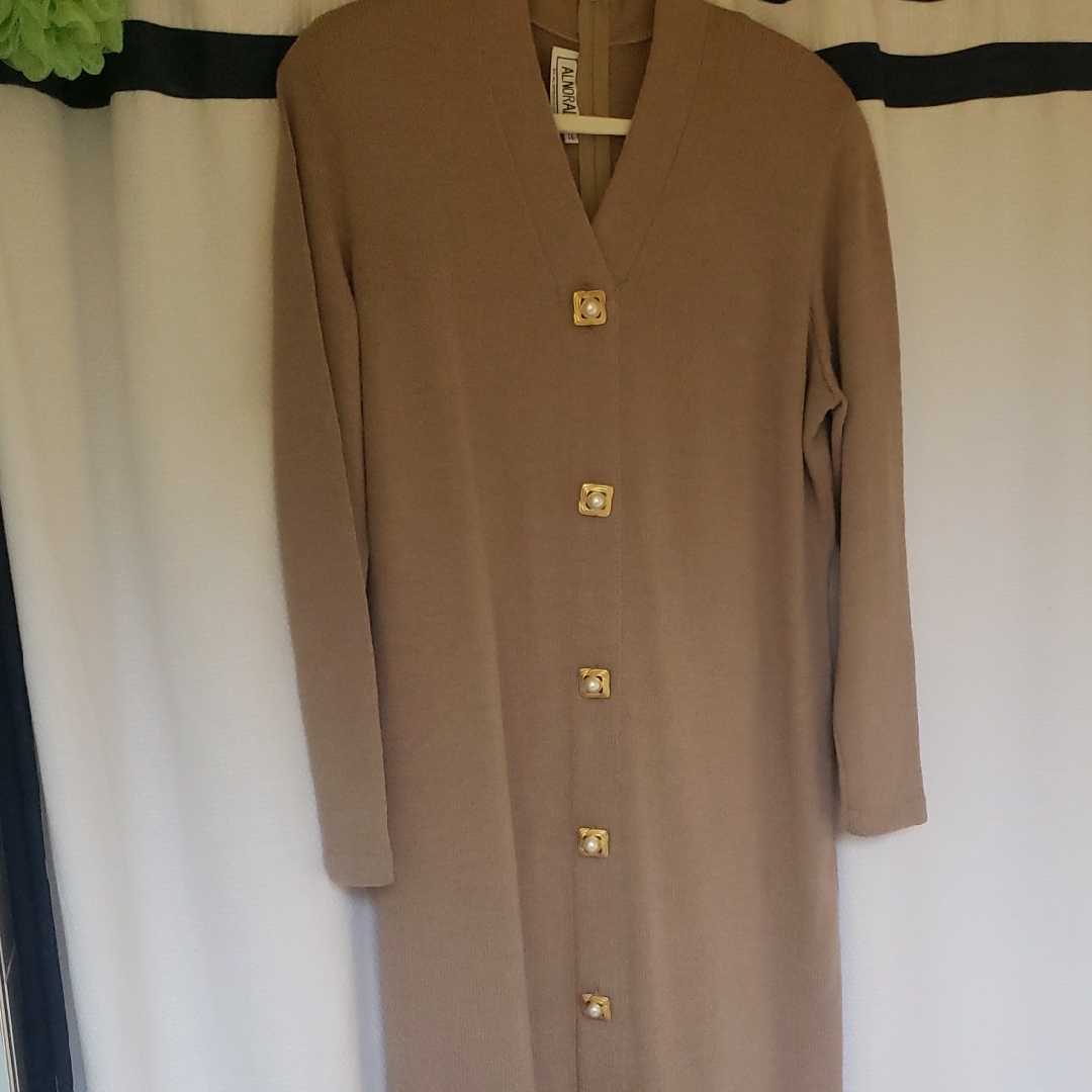 Alnornol Long Cardigan With Gold/Pearl Buttons